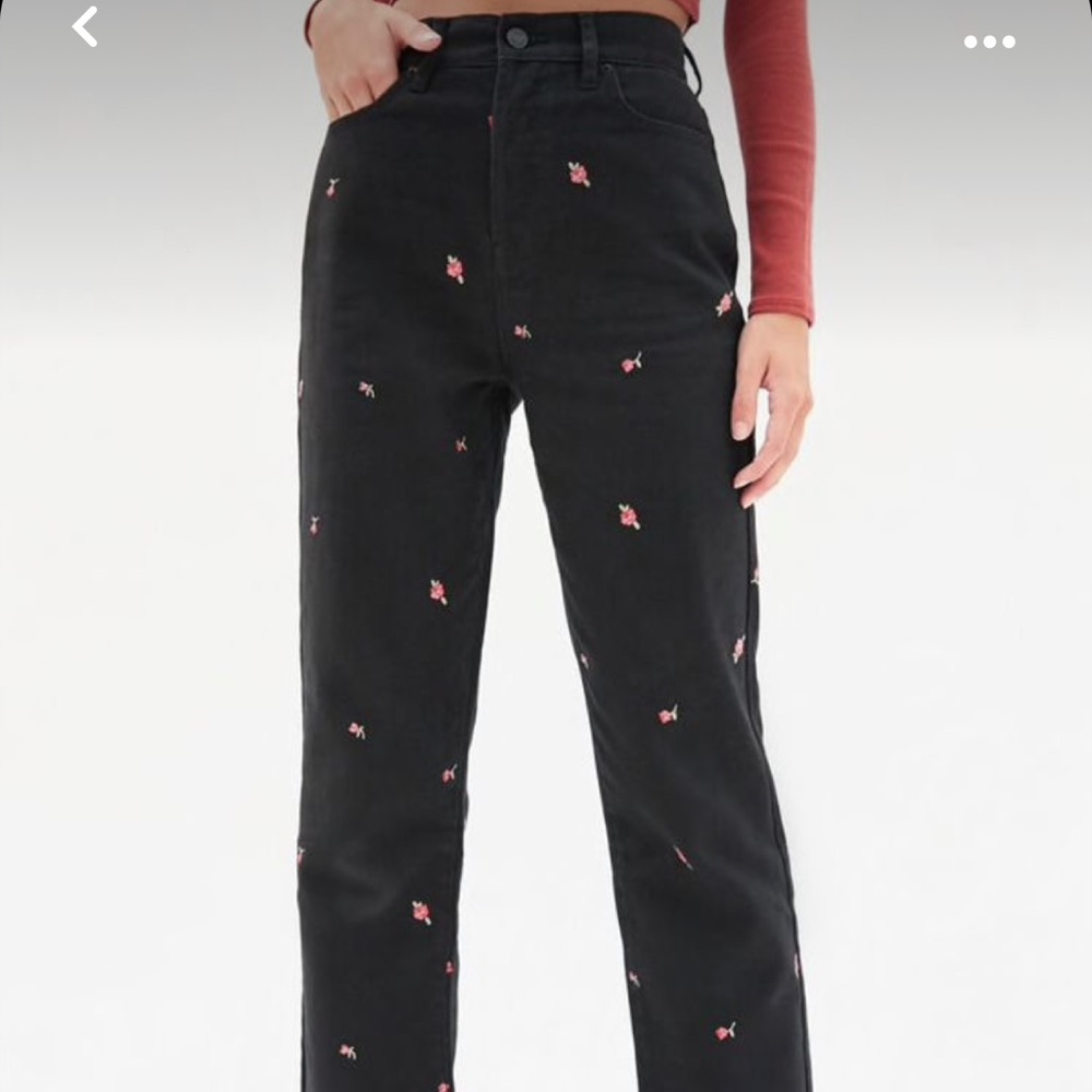 PacSun Rose Embroidered Mom Jeans